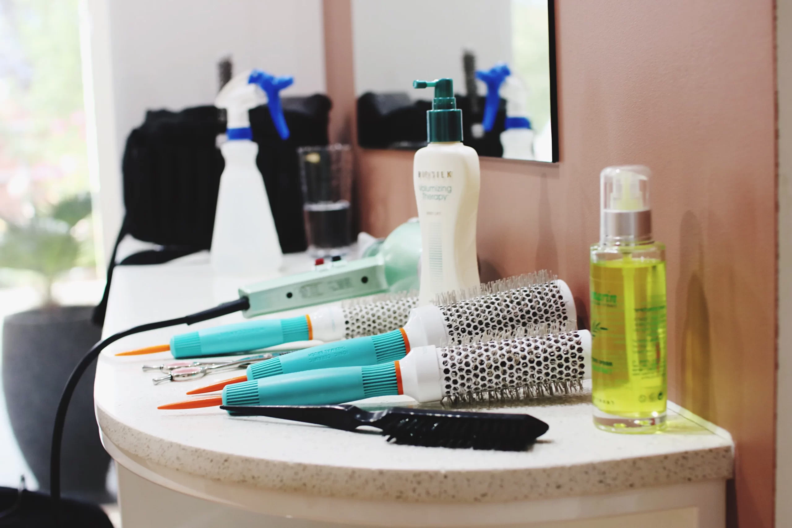 hairdresser-accessories-2024-10-18-07-51-35-utc