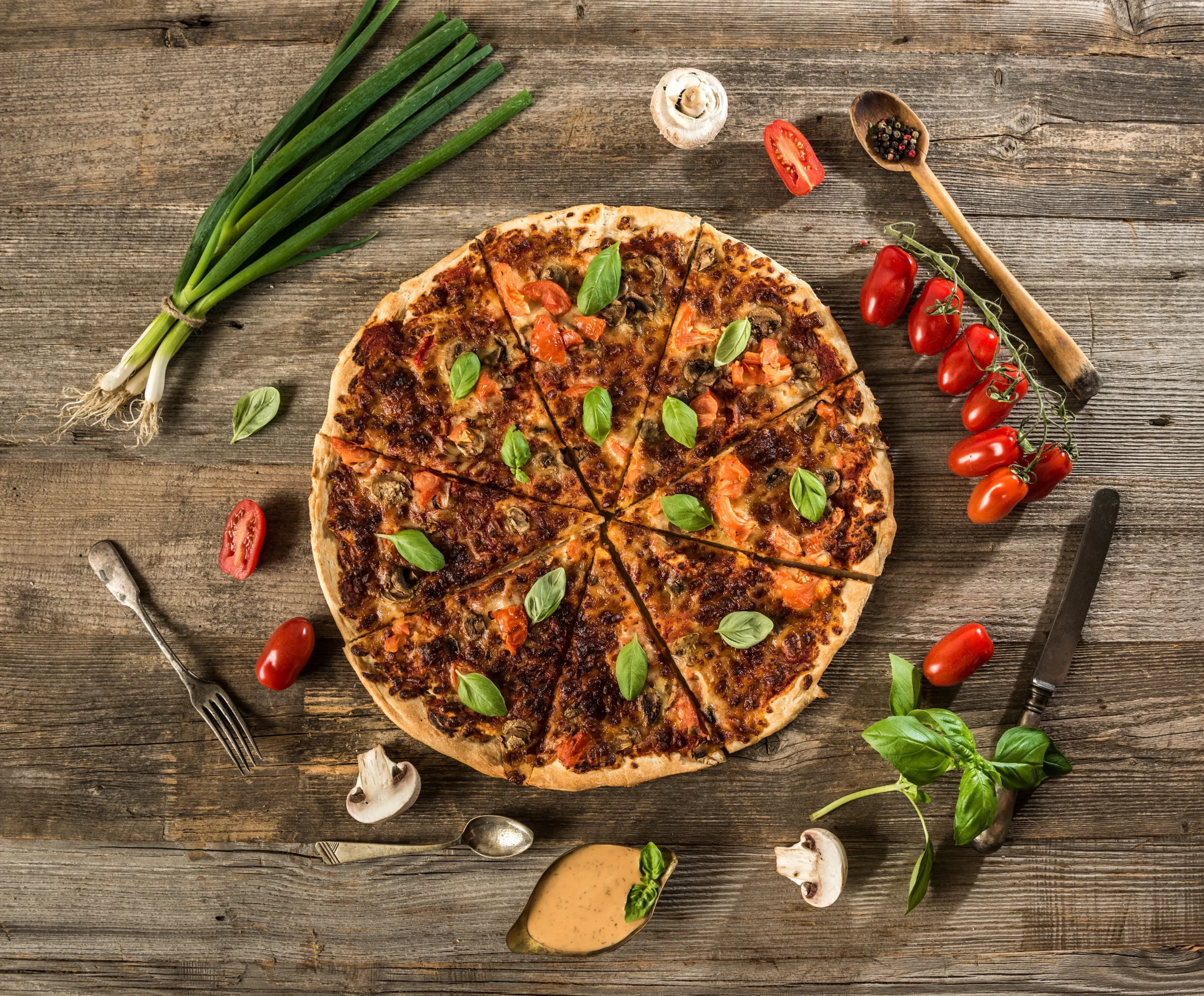 vegetarian-pizza-with-mushrooms-2025-04-01-13-12-45-utc